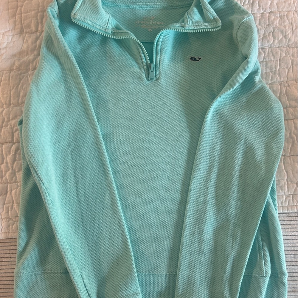 EUC Vineyard Vines Popover - XS